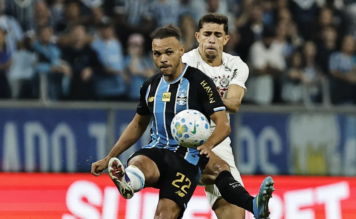 Grêmio volta a cometer erros, é derrotado pelo Corinthians e preocupa para o 2° semestre