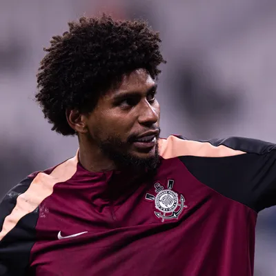Vídeo: Hugo Souza revela sentimento sobre possível reencontro com Flamengo