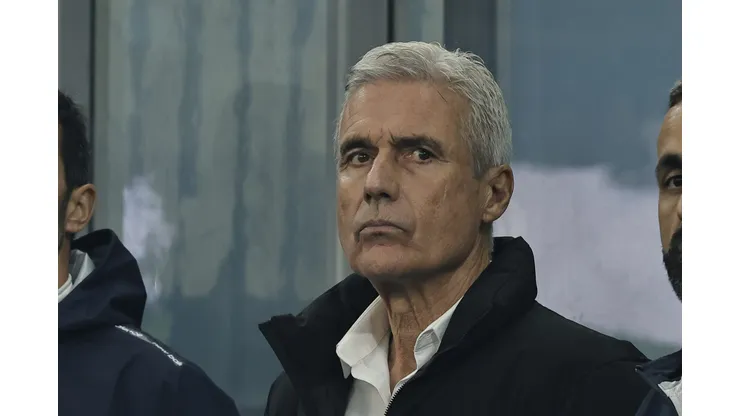 Luís Castro no comando do Grêmio.