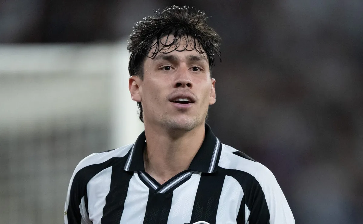Ferraresi abre o jogo sobre erro que resultou em gol contra em Bahia x Botafogo