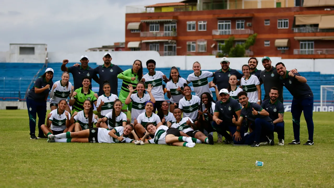 Time feminino do Coritiba em campo