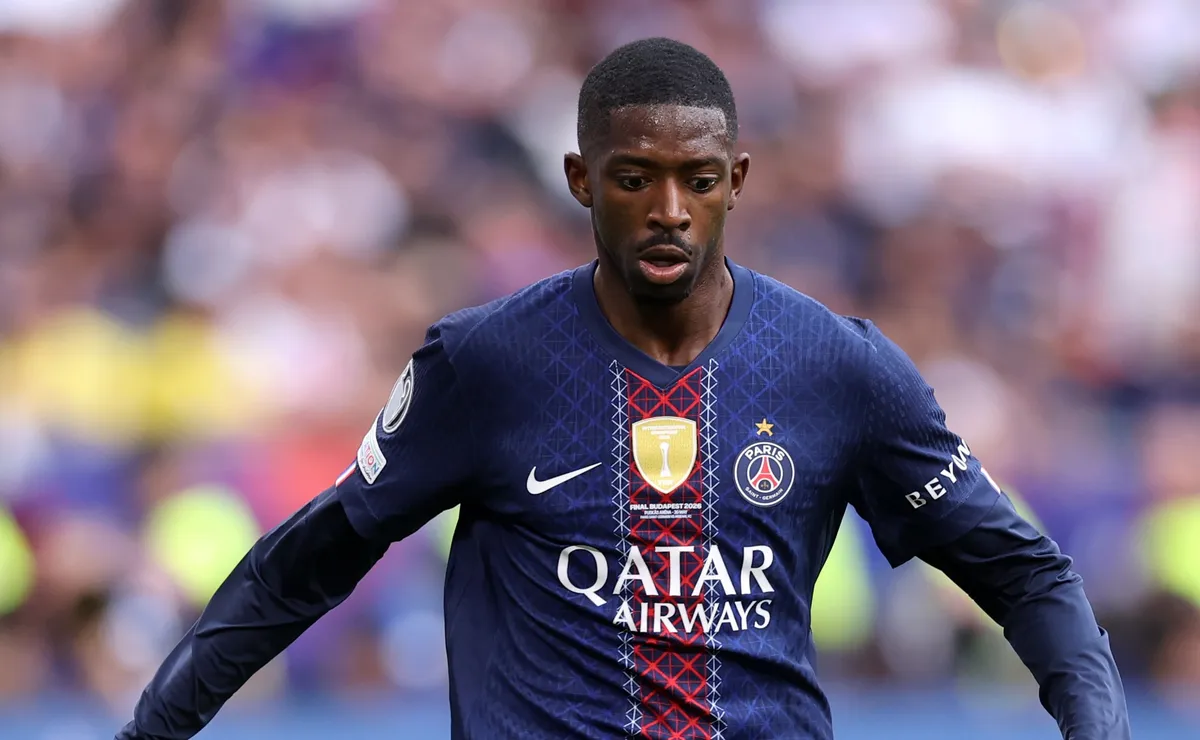 Dembélé gera preocupação na França após dores na final da Champions League