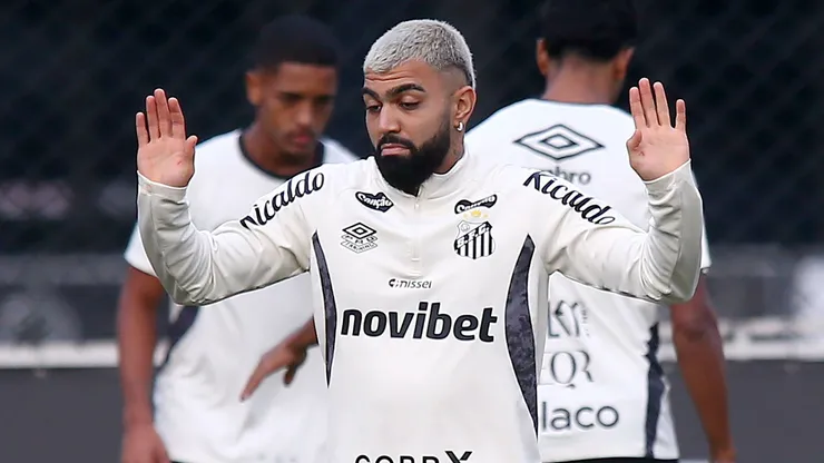 CBF divulga áudio do VAR e detalha expulsão de Gabigol no Santos — Foto Mauricio De SouzaAGIF
