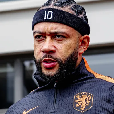 Craque Neto avalia situação de Memphis Depay com Corinthians
