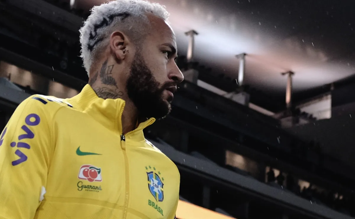 Romário projeta Neymar recuperado e útil na Copa do Mundo
