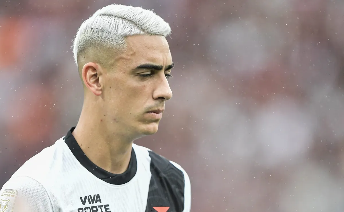 Puma Rodríguez volta a ser relacionado e reforça Vasco contra o Atlético-MG