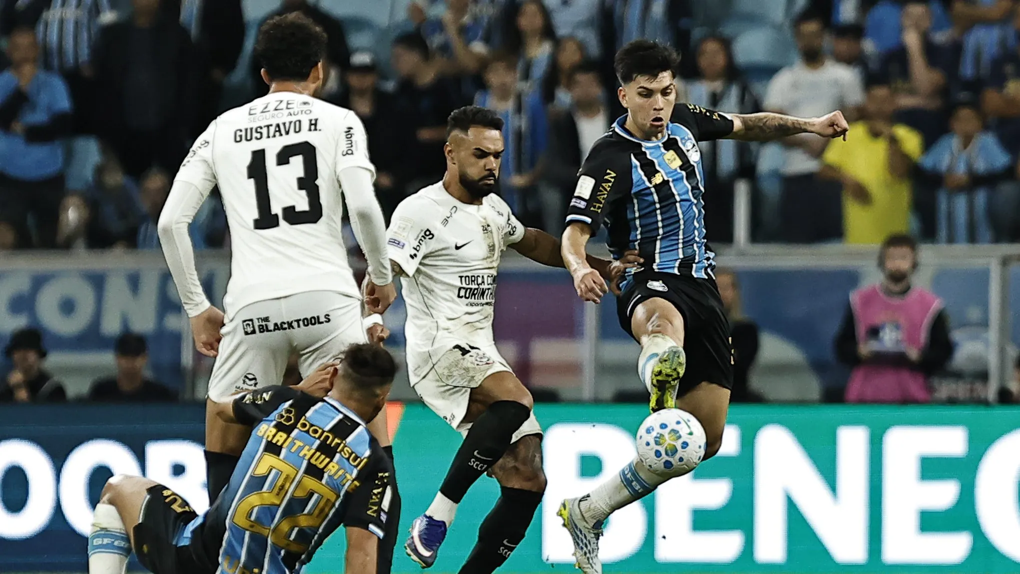 Corinthians x Grêmio. Foto: Roberto Vinicius/AGIF