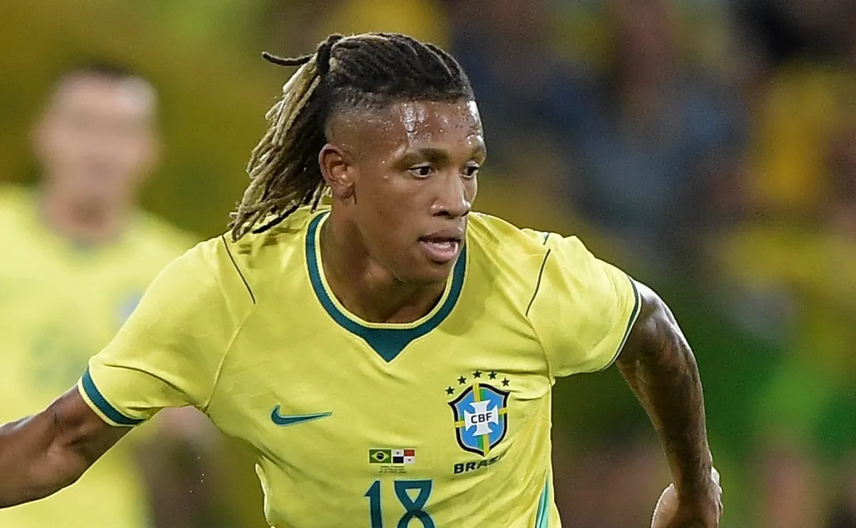 Danilo Santos fecha goleada da Seleção Brasileira diante do Panamá e é exaltado pela torcida