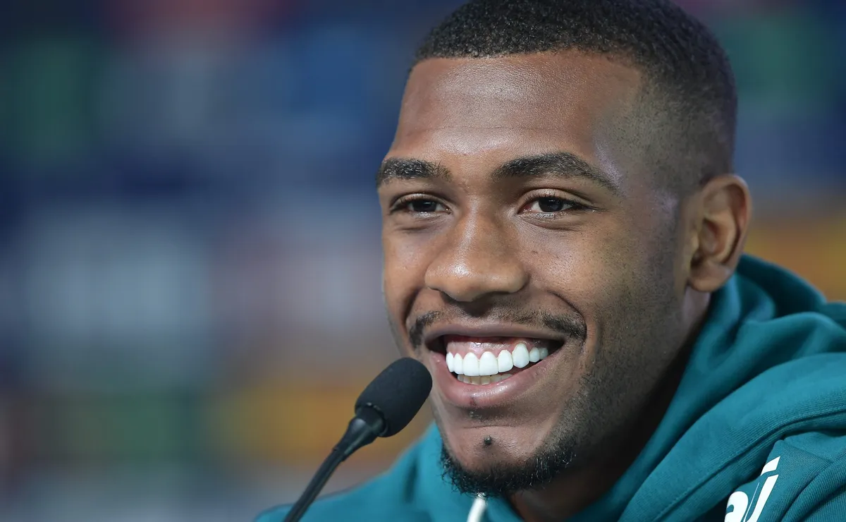 Rayan marca primeiro gol pela Seleção Brasileira e comemora goleada sobre o Panamá no Maracanã
