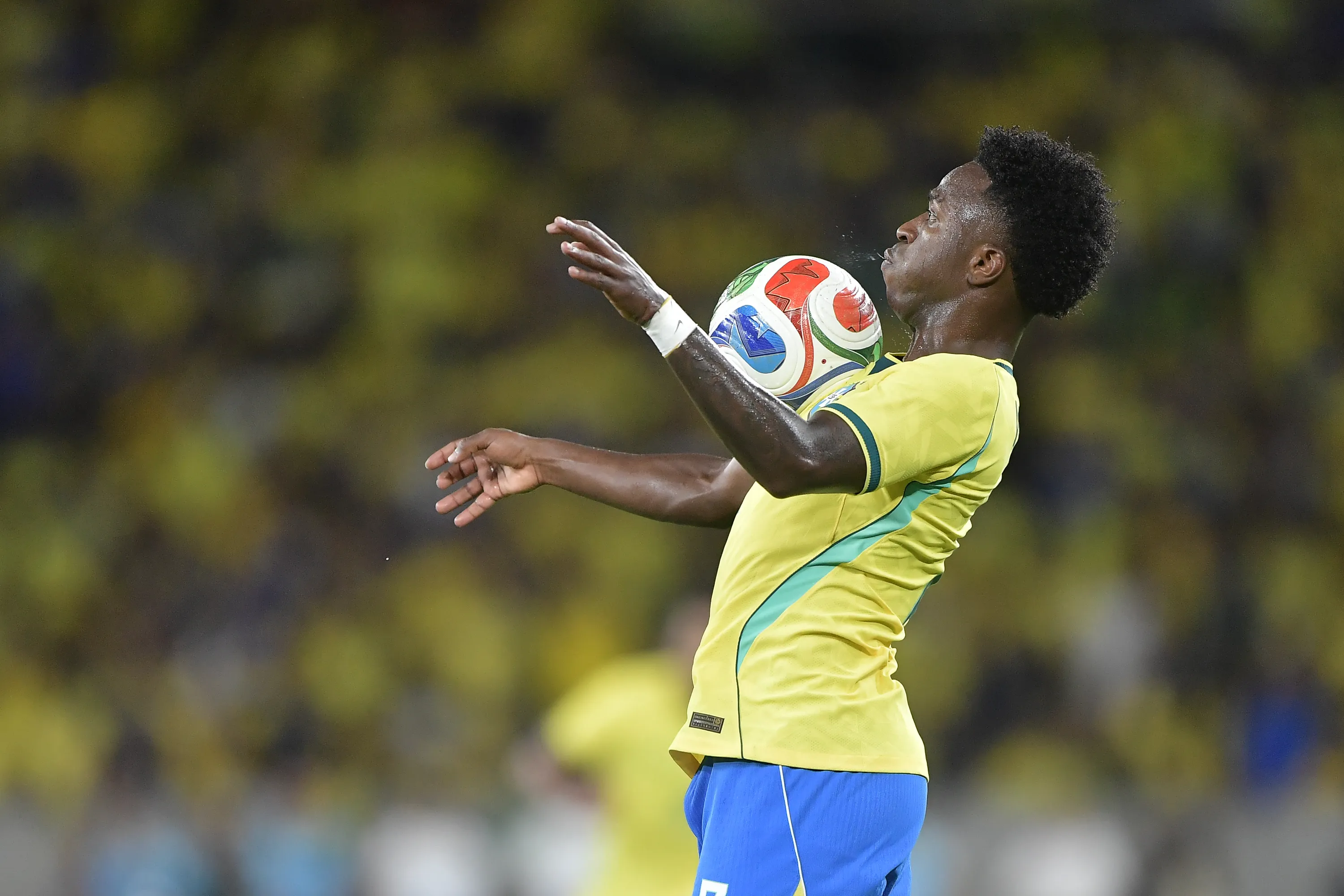 Vini Jr jogador do Seleção Brasileira durante partida contra o Panamá. Foto: Thiago Ribeiro/AGIF