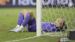 Fábio acaba falhando em gol de empate do Cruzeiro com o Fluminense