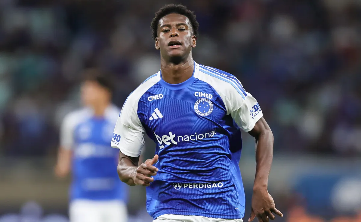 Jonathan Jesus falha em lance decisivo, Cruzeiro sofre gol de John Kennedy e empata com o Fluminense