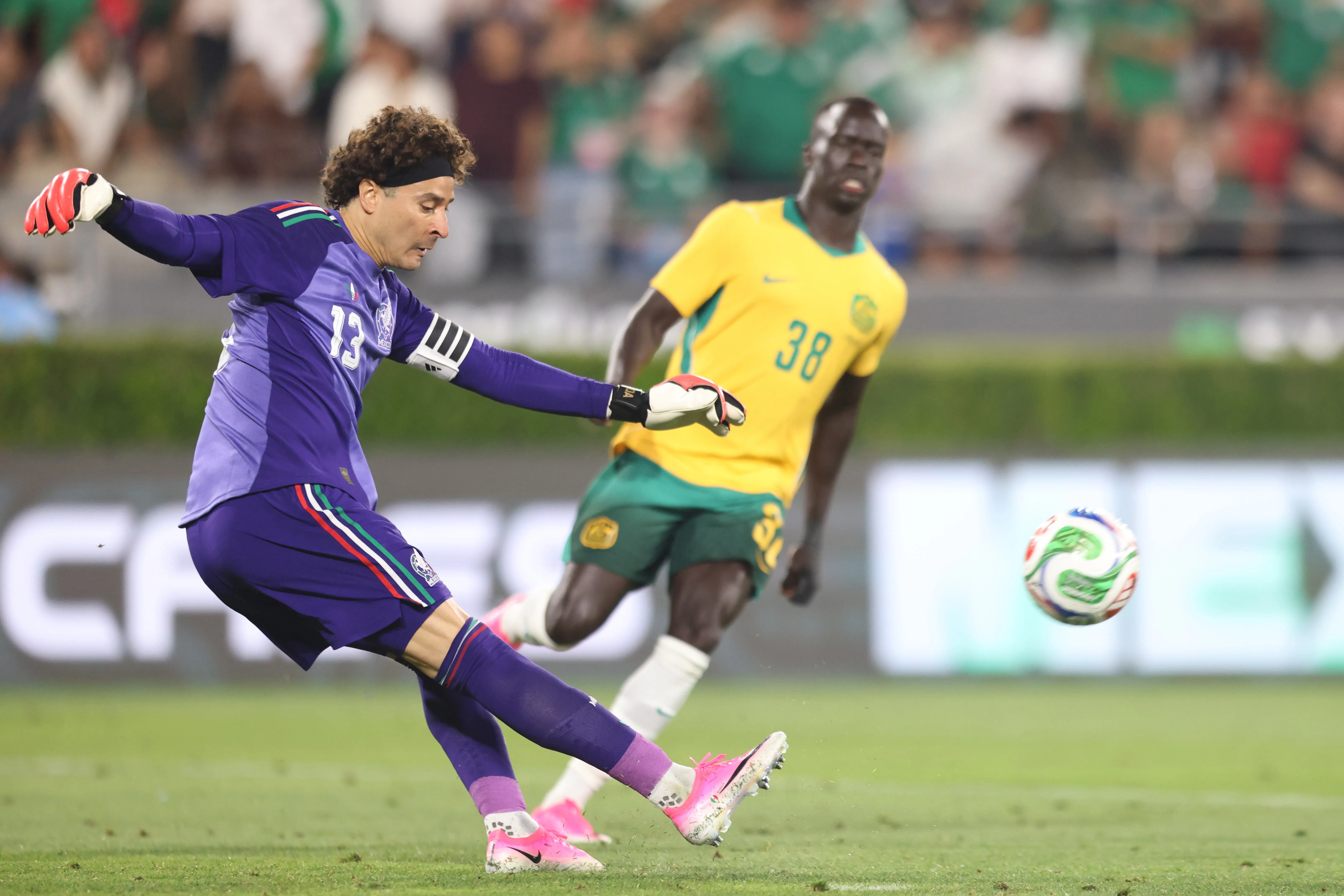 Ochoa em amistoso do México contra a Austrália. Foto: Luiza Moraes/Getty Images.
