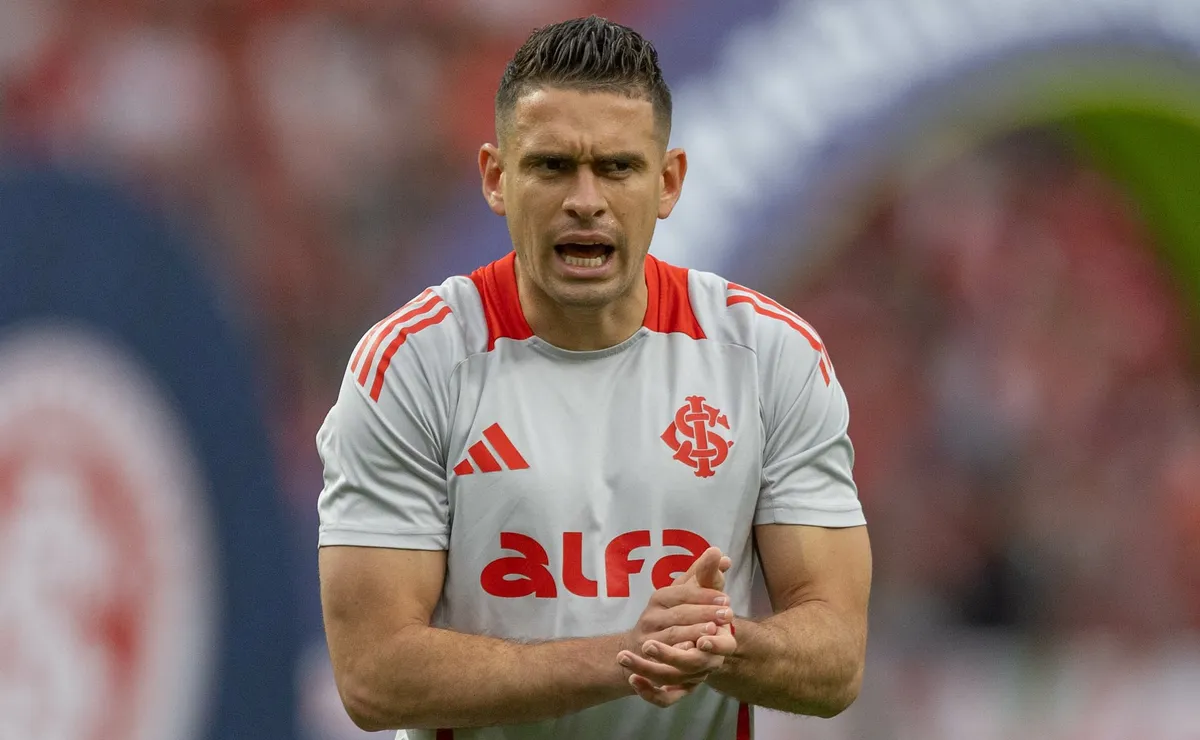 Borré faz mistério sobre perguntado se permanece no Internacional após a Copa
