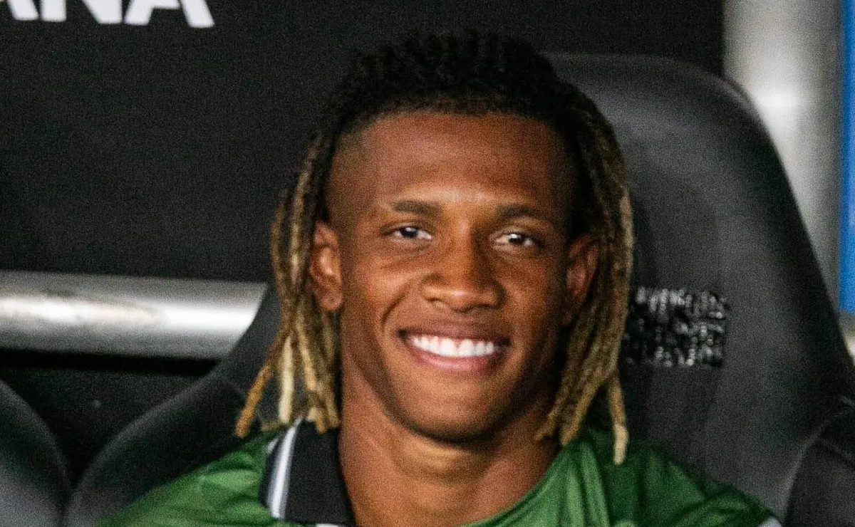 Flamengo dá cartada para comprar Danilo e avisa ao Botafogo valores que está disposto a pagar