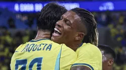 Paquetá comerando gol abraçando Danilo Foto: Leco Viana Thenews2 imago images)