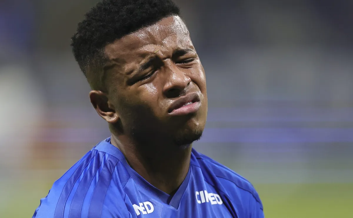 Arroyo, do Cruzeiro, se pronuncia pela 1ª vez após não ser convocado