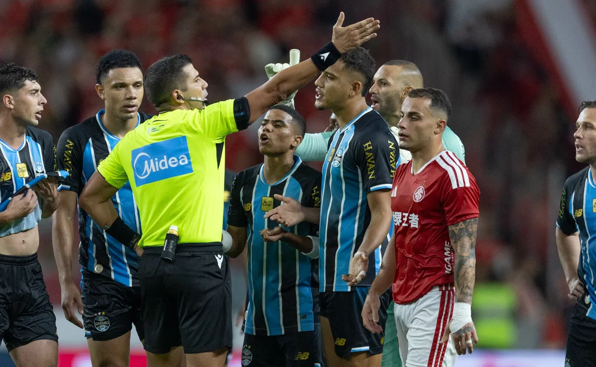 Flamengo coloca Viery, do Grêmio, na mira para possíveis reforços no mercado da bola