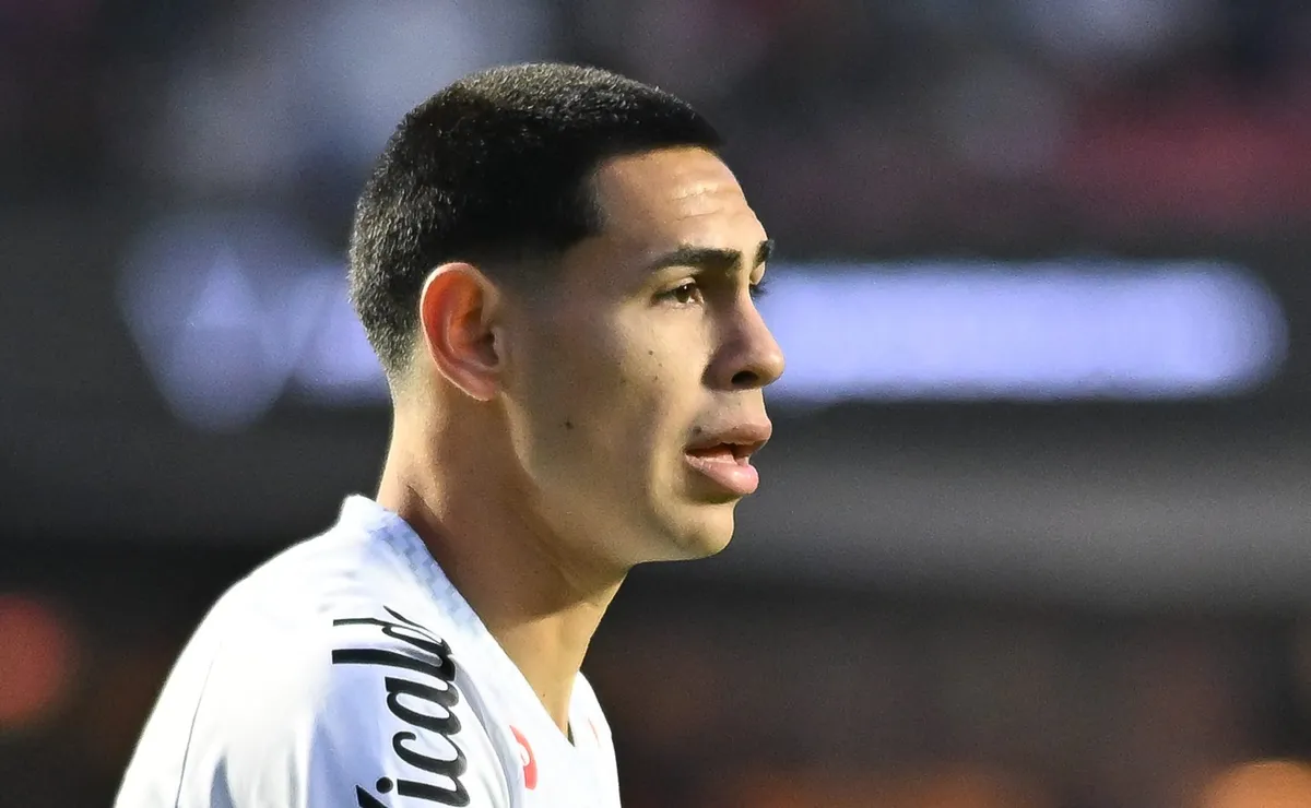 Caballero é convocado pela Seleção do Paraguai e tem futuro indefinido no Santos após a Copa