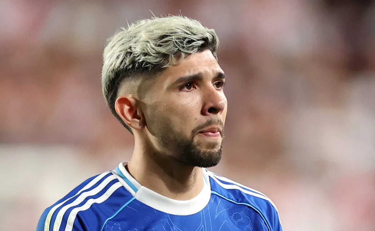 Julio Enciso posta vídeo com a camisa do Palmeirase agita alviverdes na web