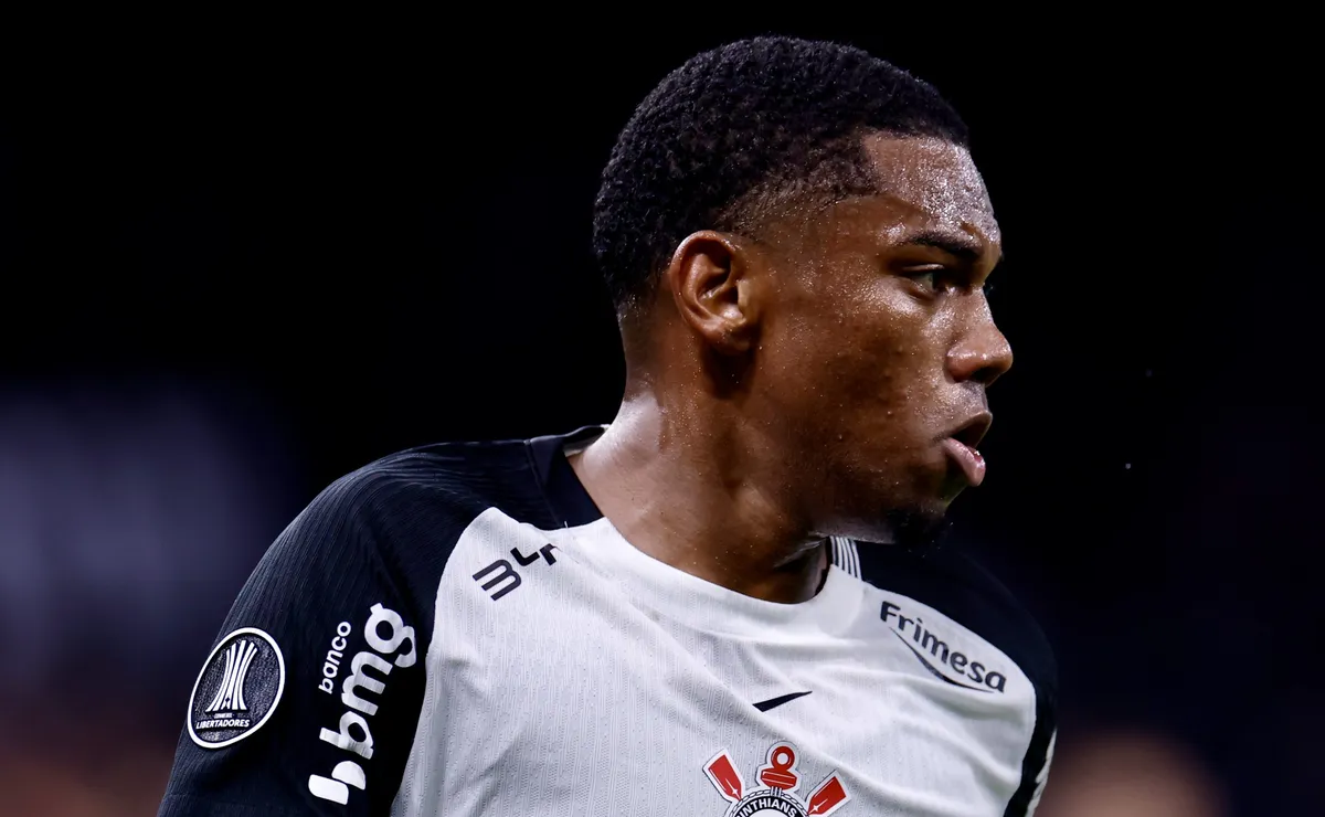 TV de Portugal diz que Benfica avança por André e o Corinthians desmente negociação