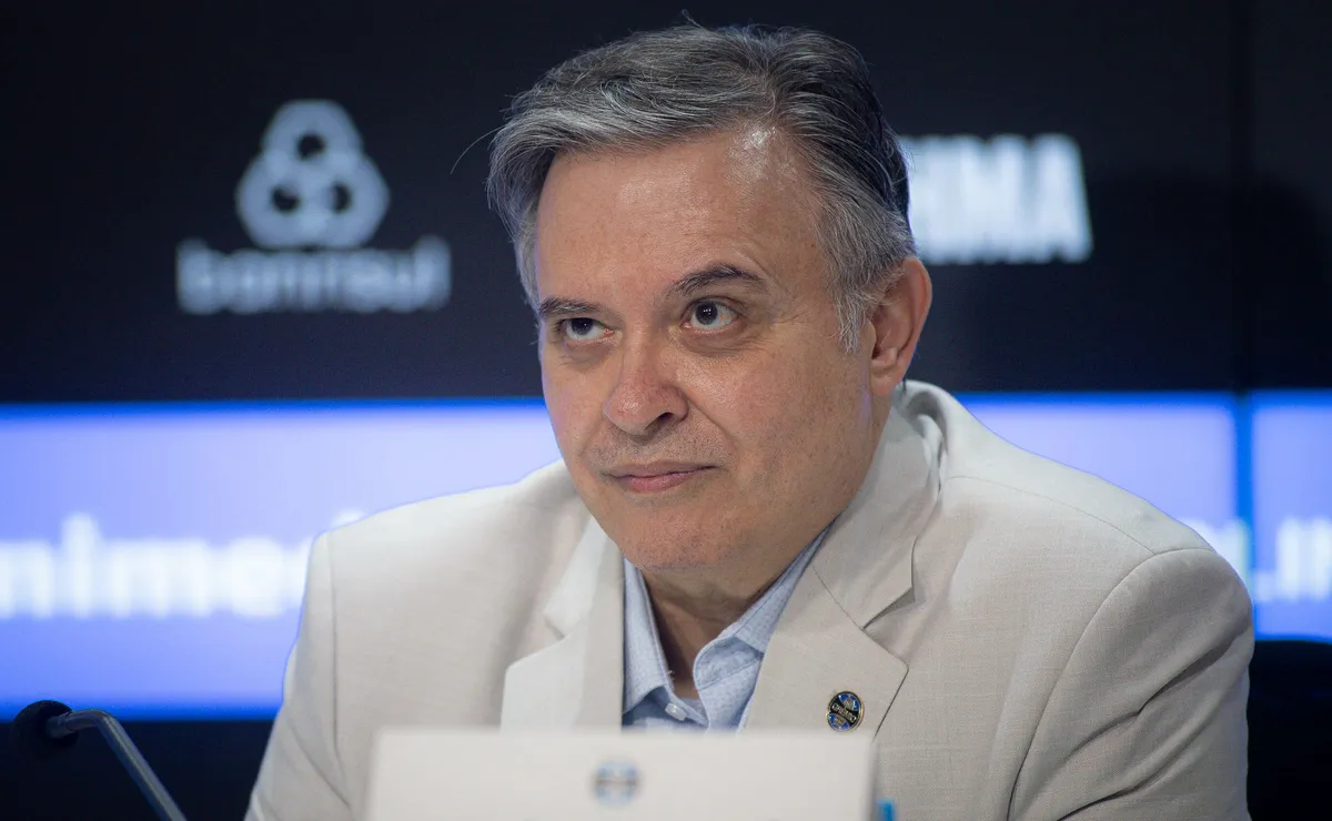 Grêmio anuncia saída de Antonio Dutra Junior do futebol e define substituto