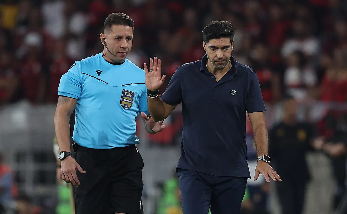Palmeiras divulga nota oficial dura contra arbitragem e critica “pseudojornalistas” nas redes