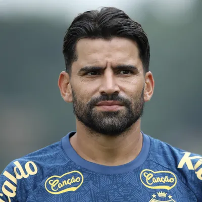 Santos avança para rescindir com Rincón e Zé Rafael