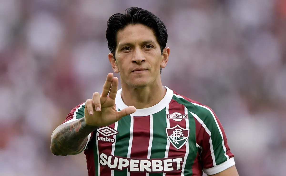 Cano, do Fluminense, descarta aposentadoria e garante: “continuarei lutando para fazer o que mais amo”