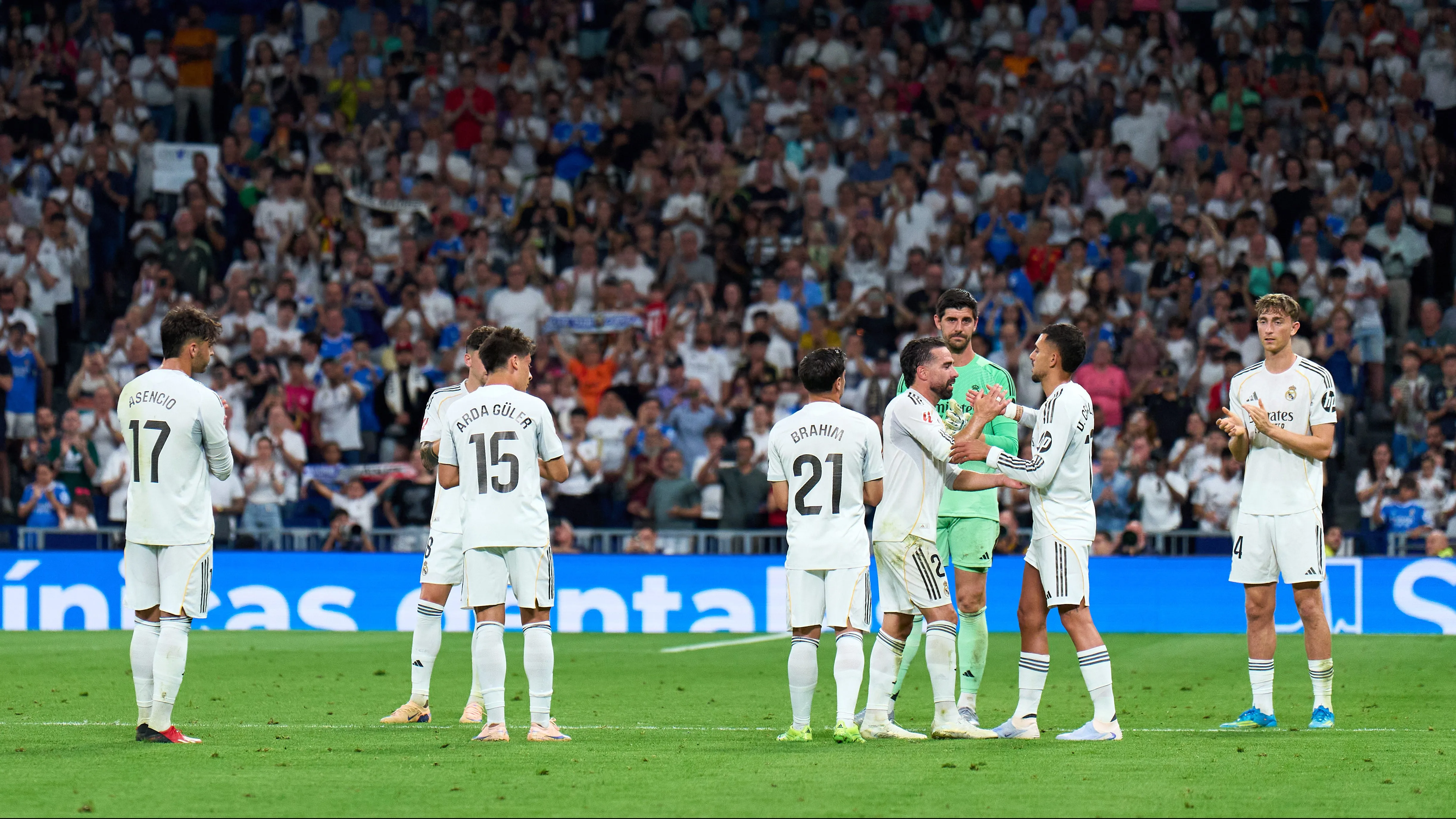 Jogadores do Real Madrid no Bernabéu. (Photo by Angel Martinez/Getty Images)