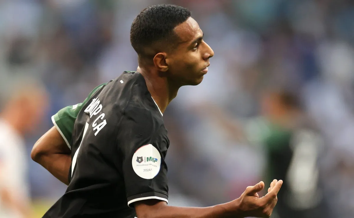 Dorival indica e São Paulo mira contratação de Victor Sá, de saída da Rússia; Corinthians está no páreo