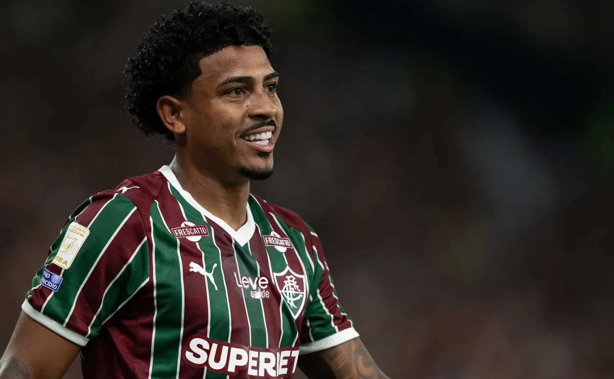 Com nove gols, John Kennedy iguala marca de Fred no primeiro turno do Brasileirão de 2012