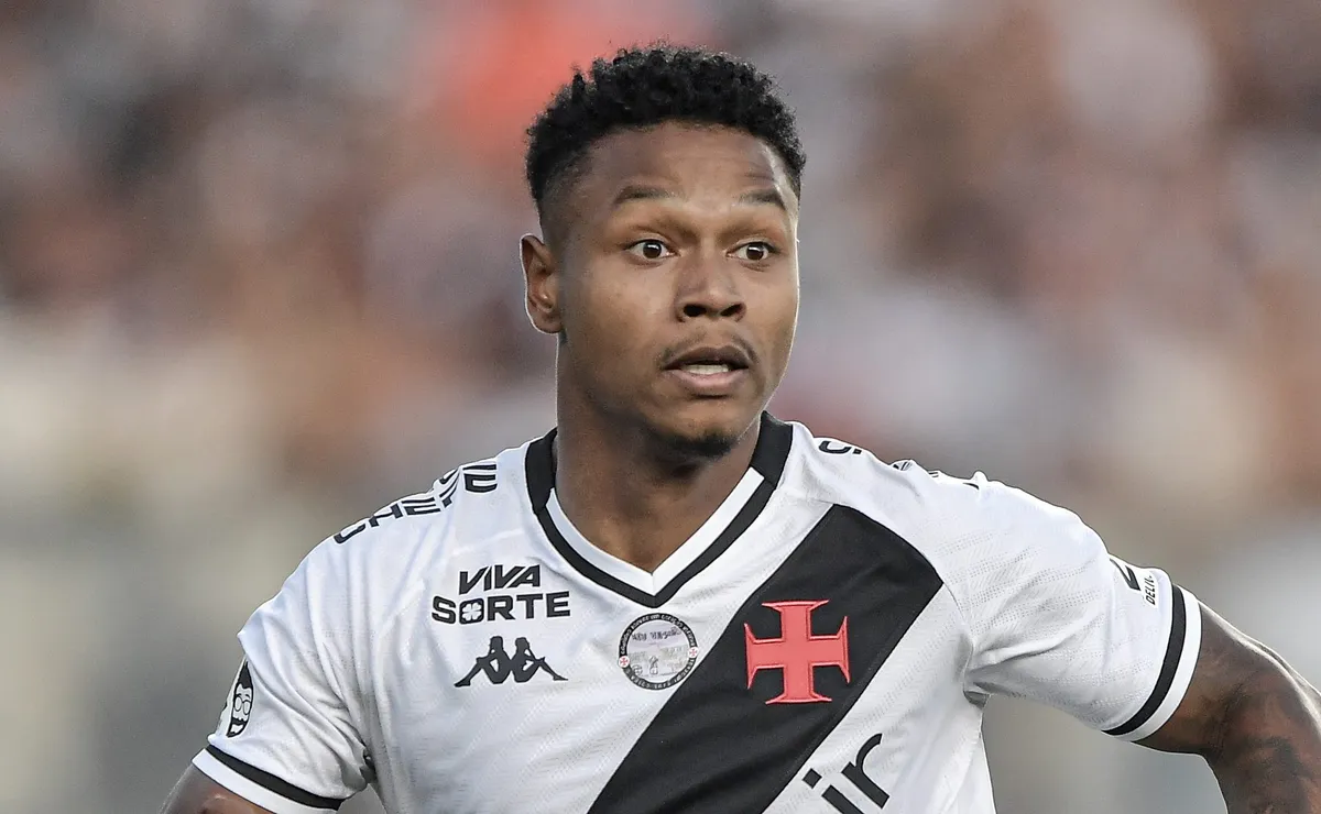 Matheus França deixa o Vasco após passagem frustrada e retorna à Europa