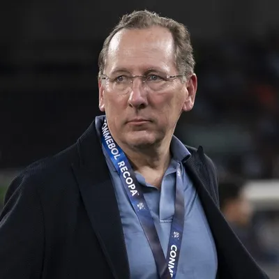 John Textor se recusa a deixar comando do Botafogo