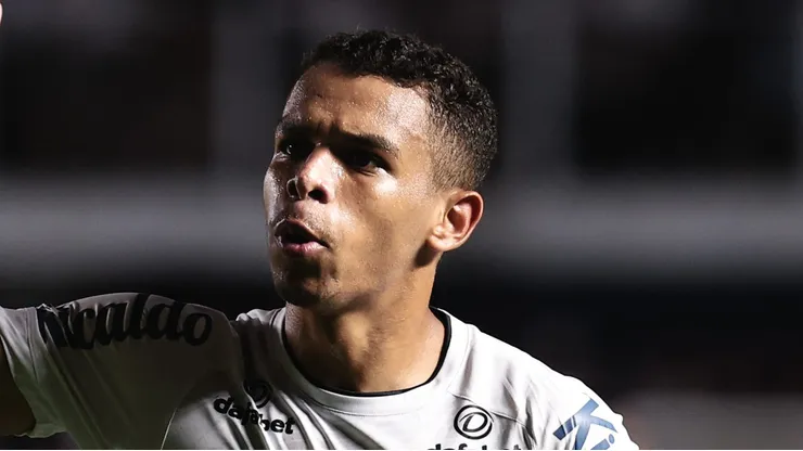 - Sandry jogador do Santos durante partida contra o Sao Paulo