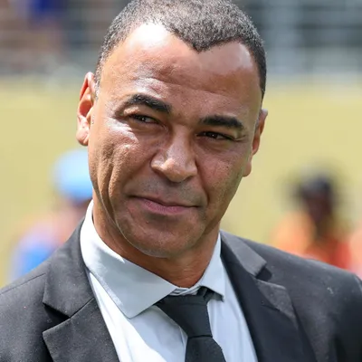 Cafu cobra melhora de entrosamento da Seleção Brasileira