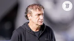 Cuca técnico do Santos durante partida na Vila Belmiro