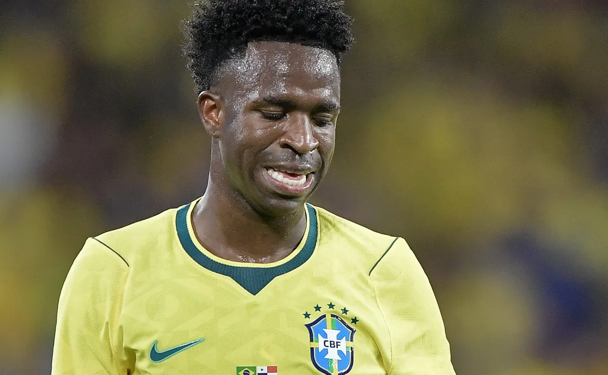 Vini Júnior elogia Neymar e cita retorno ao Santos: “Perto do nosso povo”