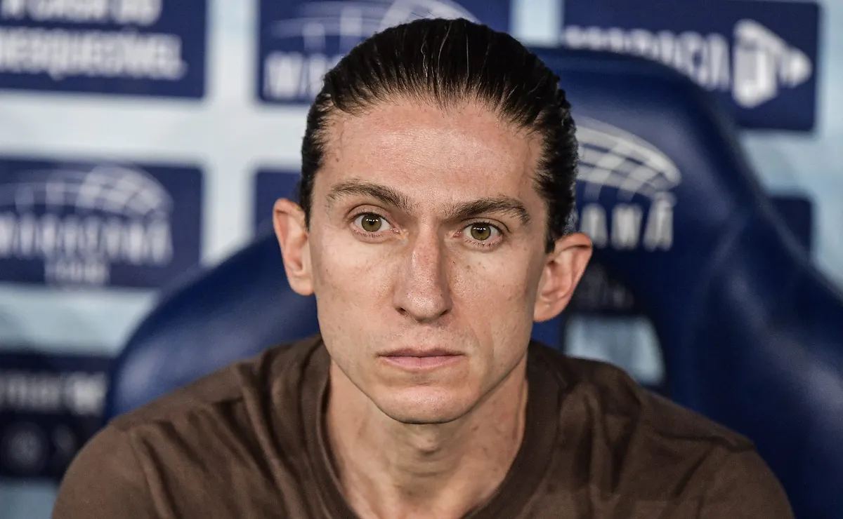 Filipe Luís, ex-Flamengo, não assinou no Bayer Leverkusen pela falta de Licença PRO da Uefa