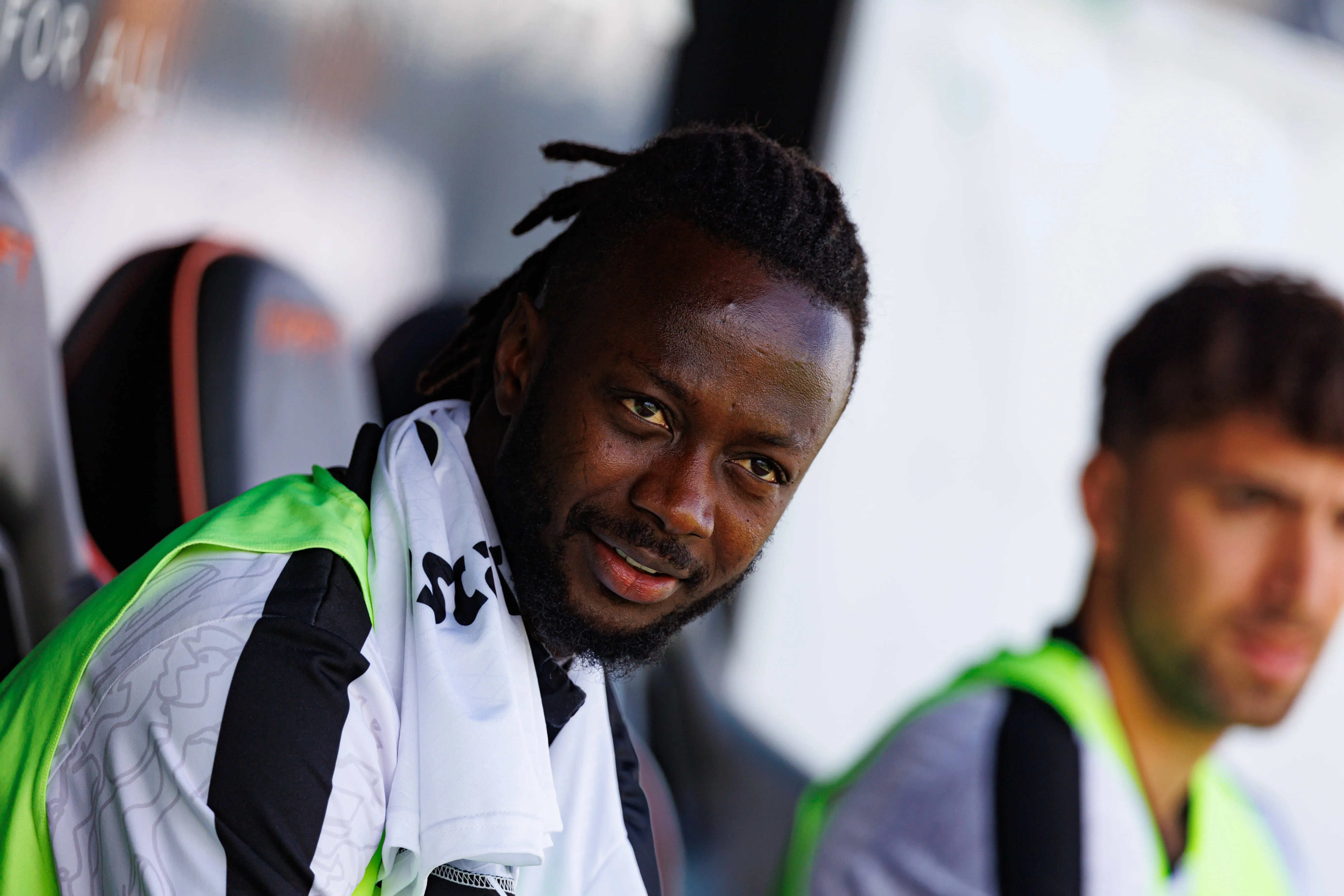 Atacante gambiano não deixou saudade na Vila e ainda pode fazer Peixe sofrer transfer ban – Foto: IMAGO / Ball Raw Images