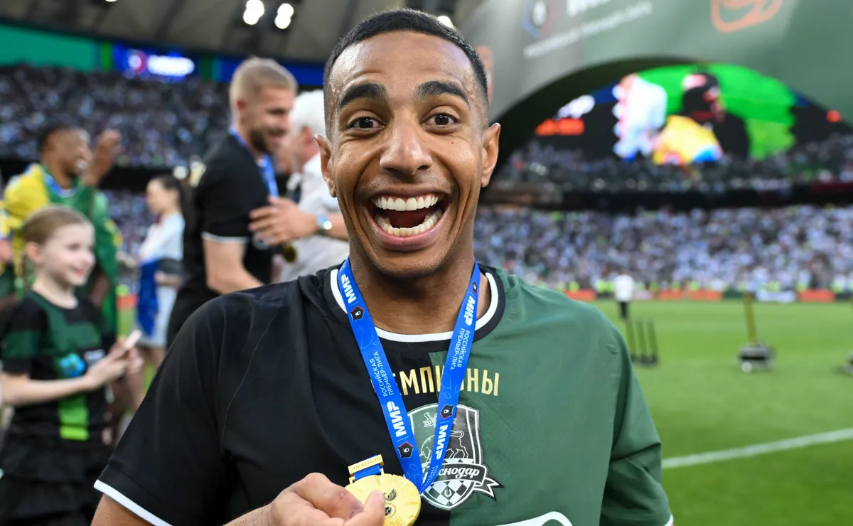 Victor Sá exige vínculo de 3 anos ao São Paulo e salário de R$ 1 milhão