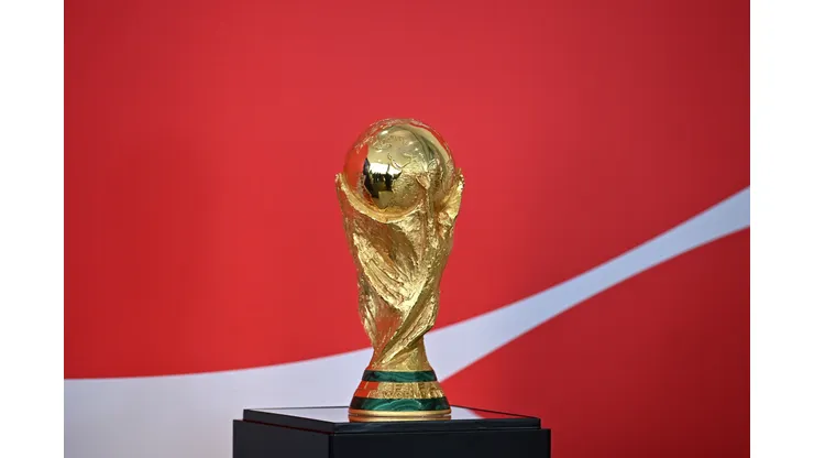 Taça da Copa do Mundo que estará no México - Foto: Ton Molina/Getty Images