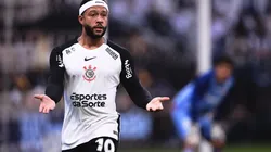 Memphis Depay em ação pelo Corinthians. Foto: Ettore Chiereguini/AGIF