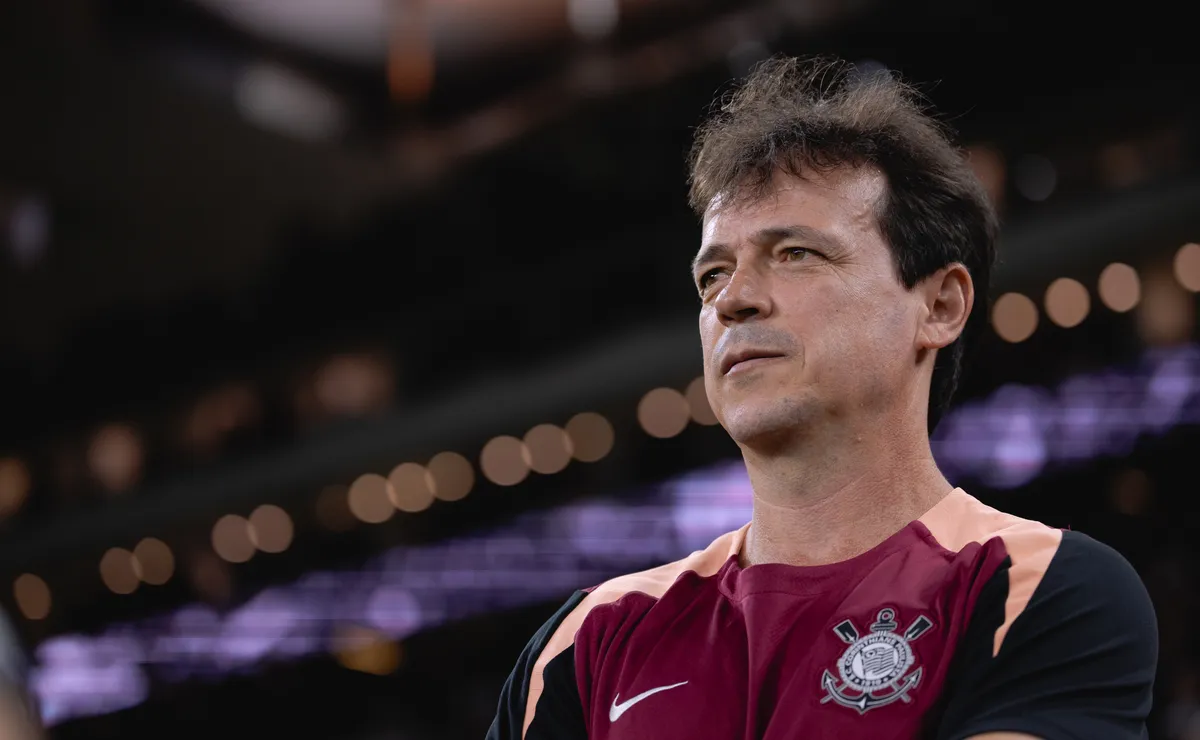 Corinthians prioriza contratação de camisa 9 do futebol brasileiro a pedido de Fernando Diniz