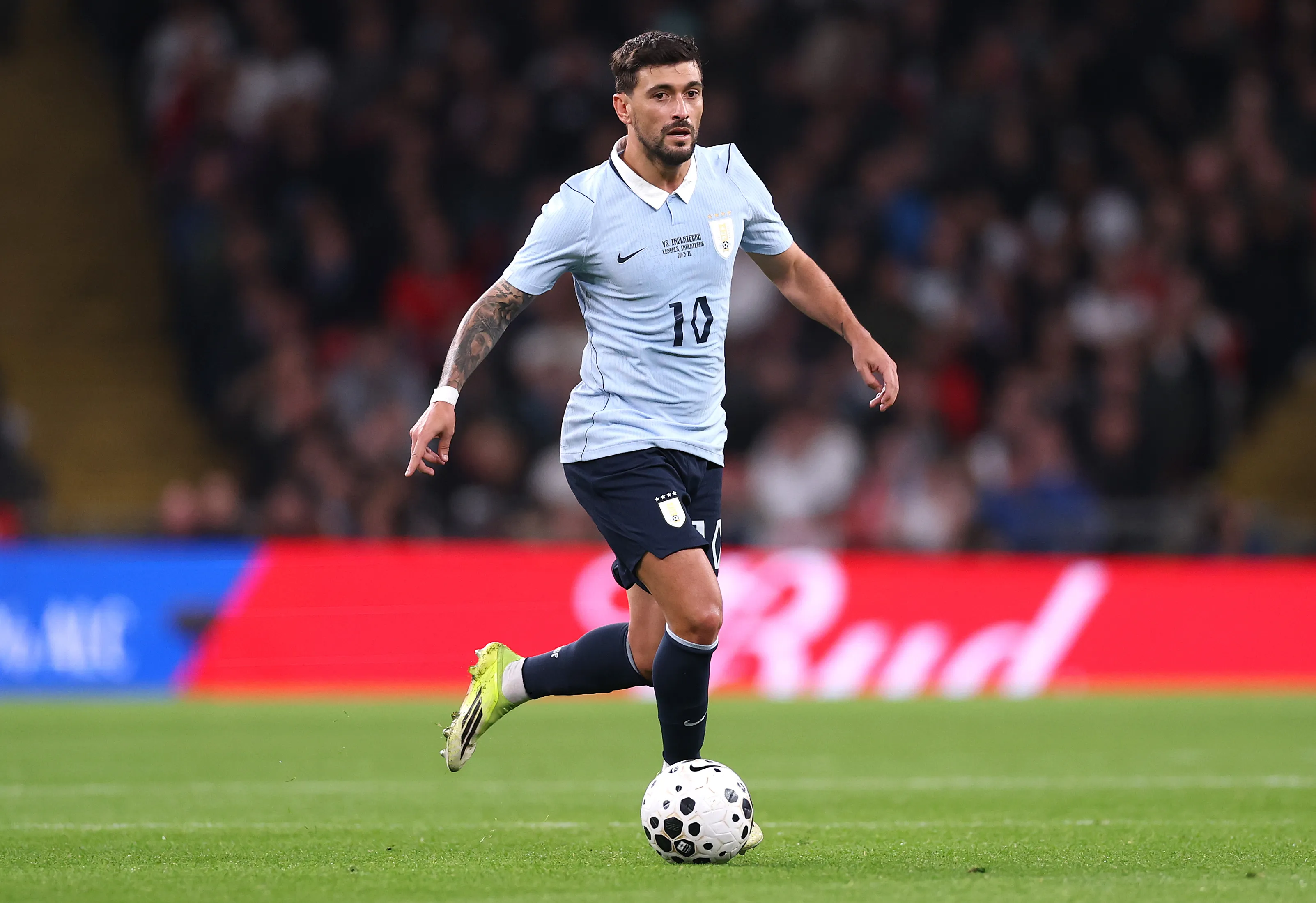 Arrascaeta pode ser cortado no Uruguai. Foto: Ryan Pierse/Getty Images.