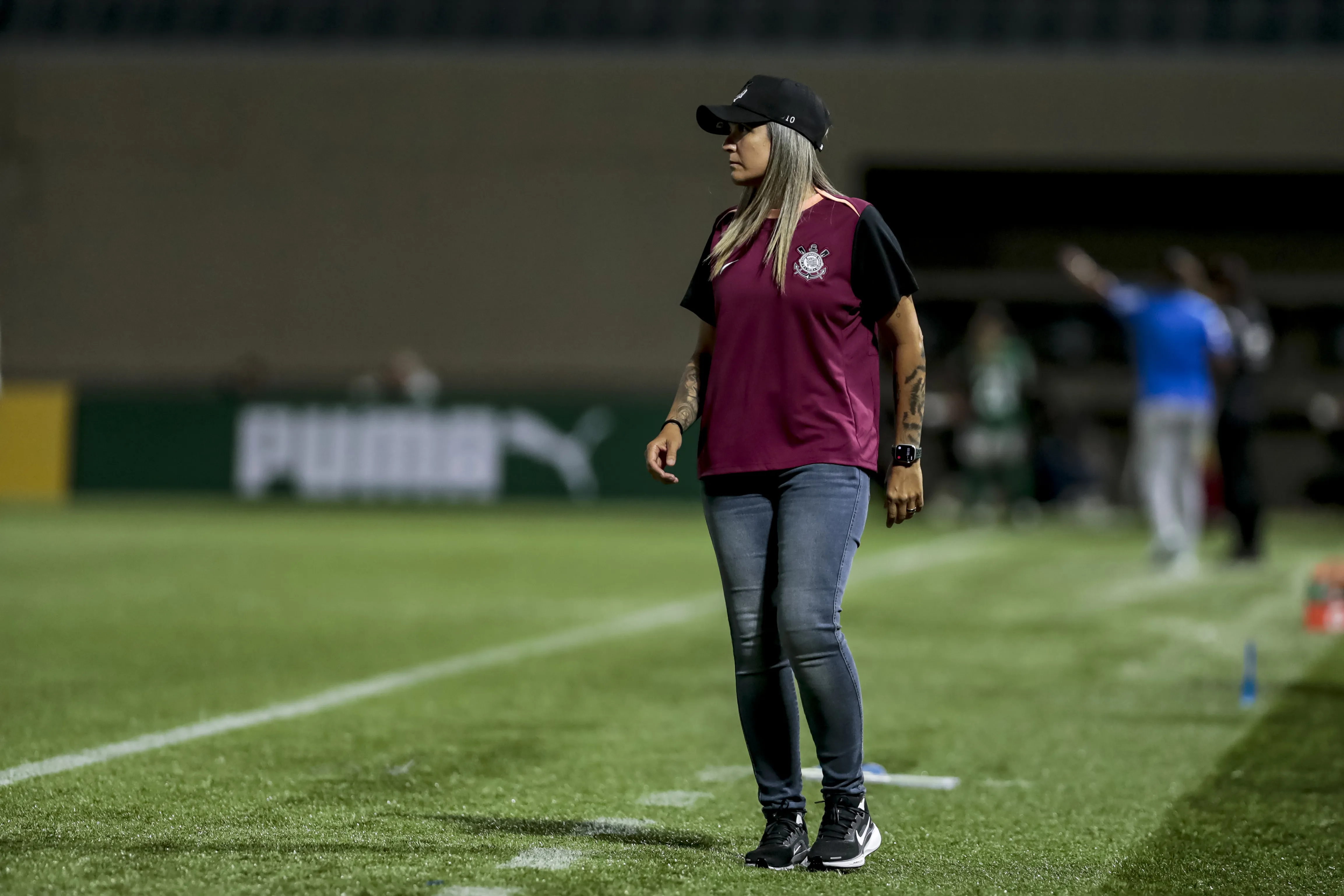 Emily Lima, treinadora do Corinthians. Foto: Marco Miatelo/AGIF