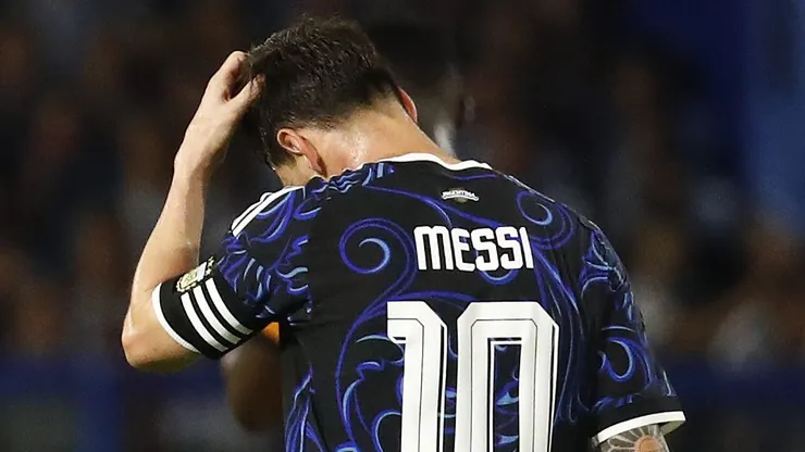 Messi acende preocupação na Argentina antes da estreia