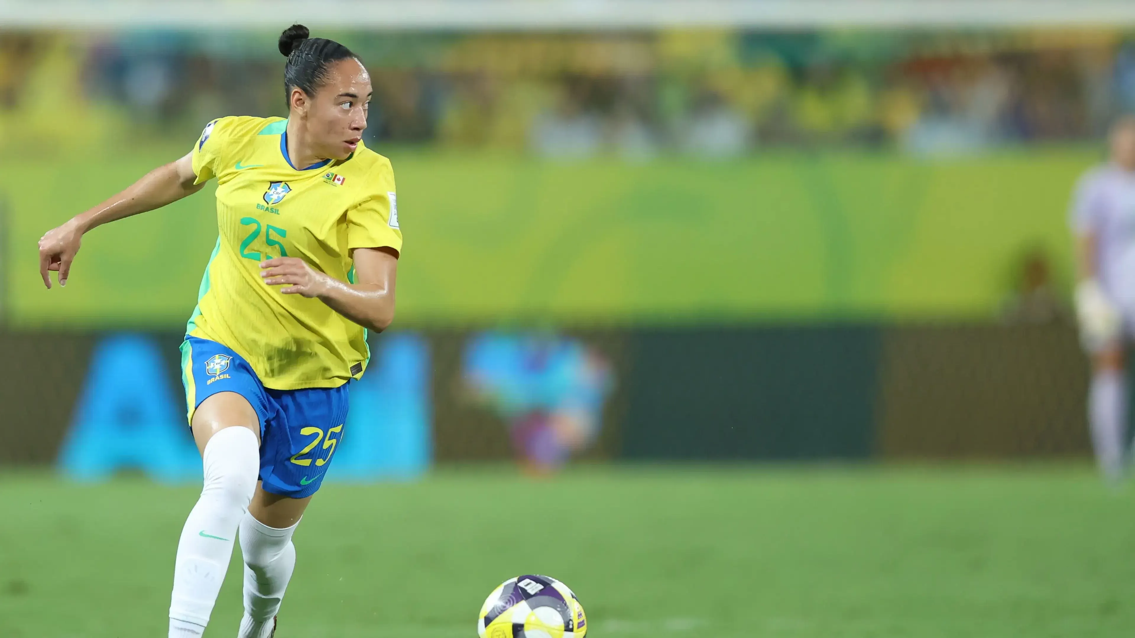 Aline Gomes na final do FIFA Series contra o Canadá