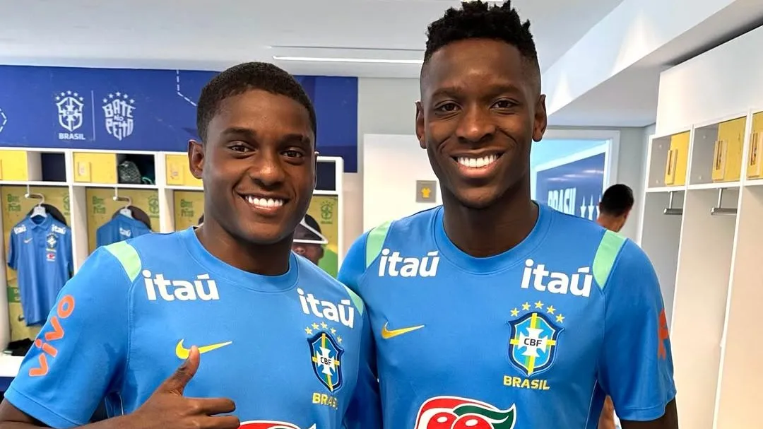 Felipe Januário ao lado de Luiz Henrique. Foto: Reprodução/Instagram @Botafogo
