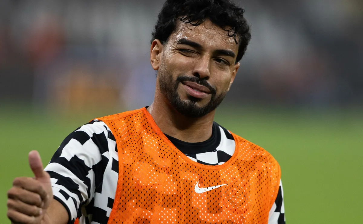Matheus Bidu vê pausa da Copa do Mundo como oportunidade para evolução do Corinthians com Diniz